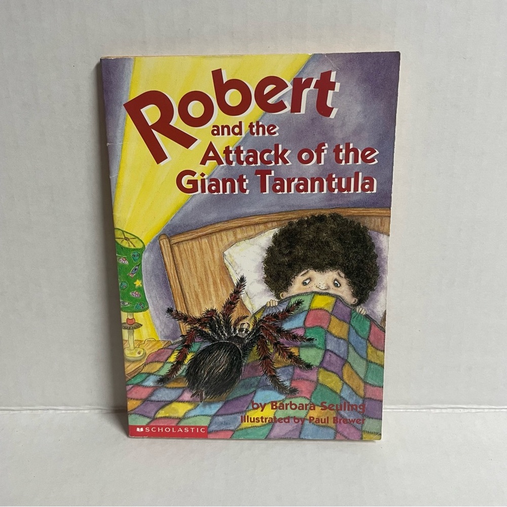 ♦️$3♦️ Robert and the Attack of the Giant Tarantula Barbara Seuling kids book